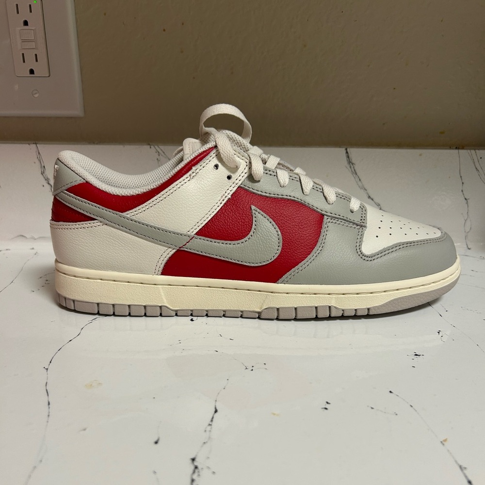 Nike Dunk Low Retro Box in Red and White